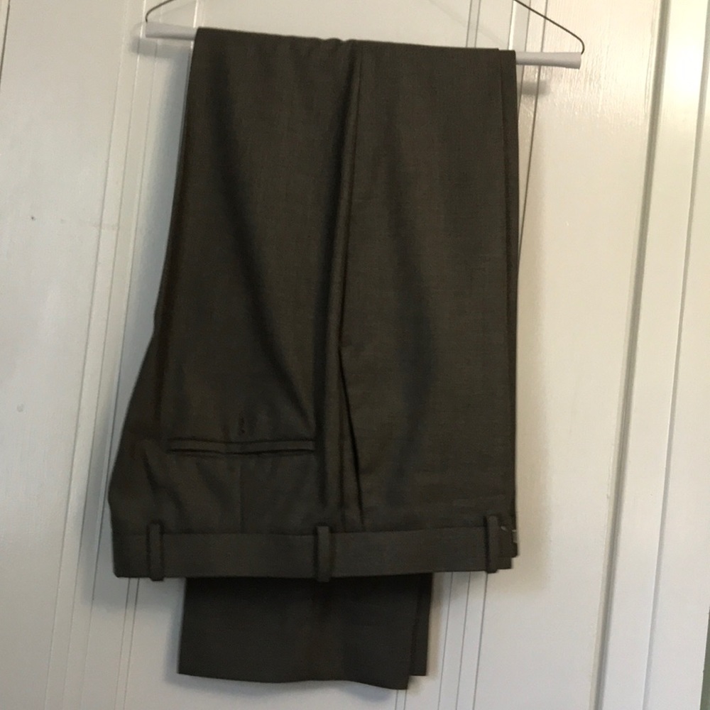 Suit - Picture 3 of 3